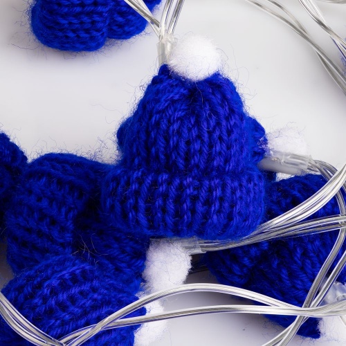 Гирлянда Cosy Poms, синяя фото 3 Гирлянда Cosy Poms, синяя фото 3