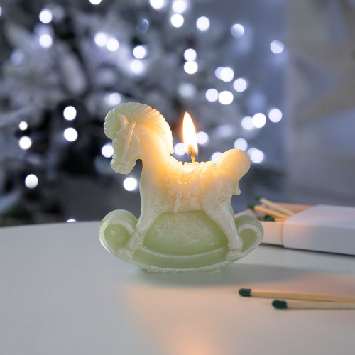 Свеча фигурная «Лошадка-качалка», светло-зеленая фото 3 Свеча фигурная «Лошадка-качалка», светло-зеленая фото 3