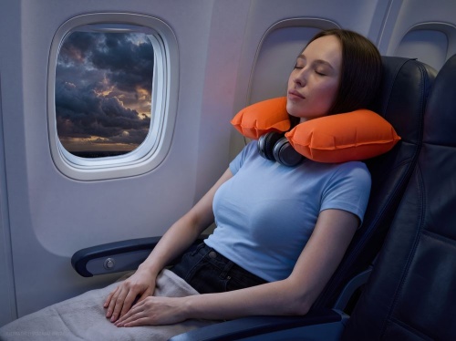 Надувная подушка под шею в чехле Sleep, оранжевая фото 5