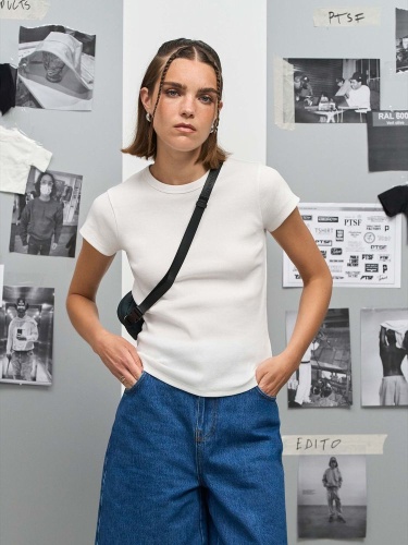 Футболка женская Sara, черная фото 7