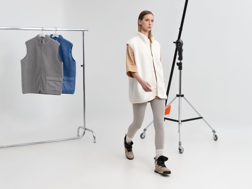 Жилет унисекс Oblako, молочно-белый фото 4 Жилет унисекс Oblako, молочно-белый фото 4