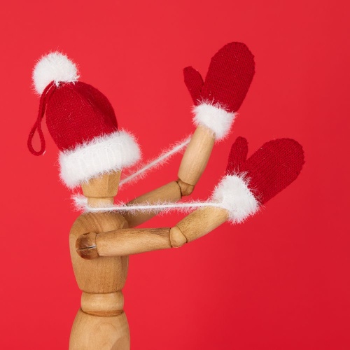 Подвеска на елку «Вьюжка», варежки, красная фото 3 Подвеска на елку «Вьюжка», варежки, красная фото 3