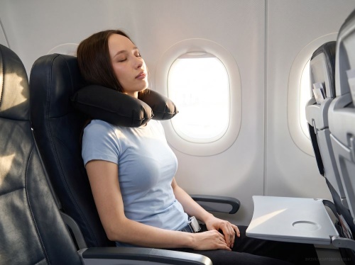 Надувная подушка под шею в чехле Sleep, черная фото 5