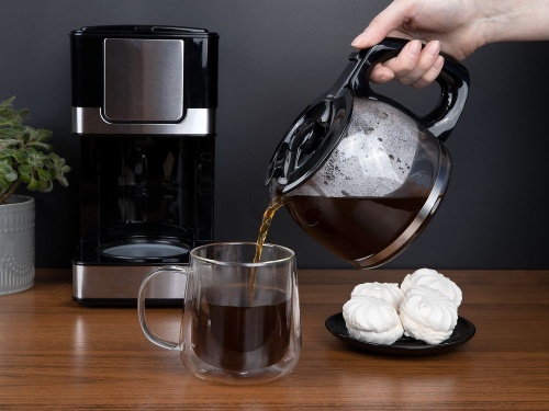 Электрическая кофеварка DayDriver, черно-серебристая фото 2