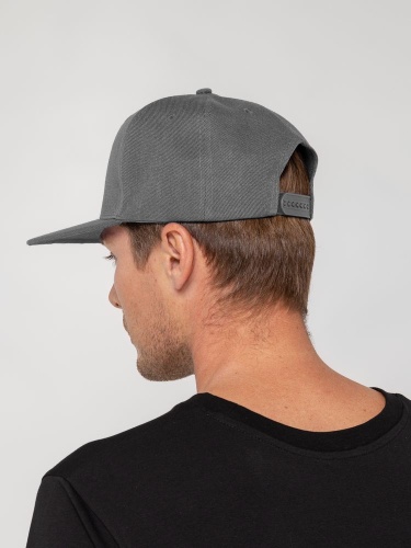 Бейсболка Snapback с прямым козырьком, серая фото 6